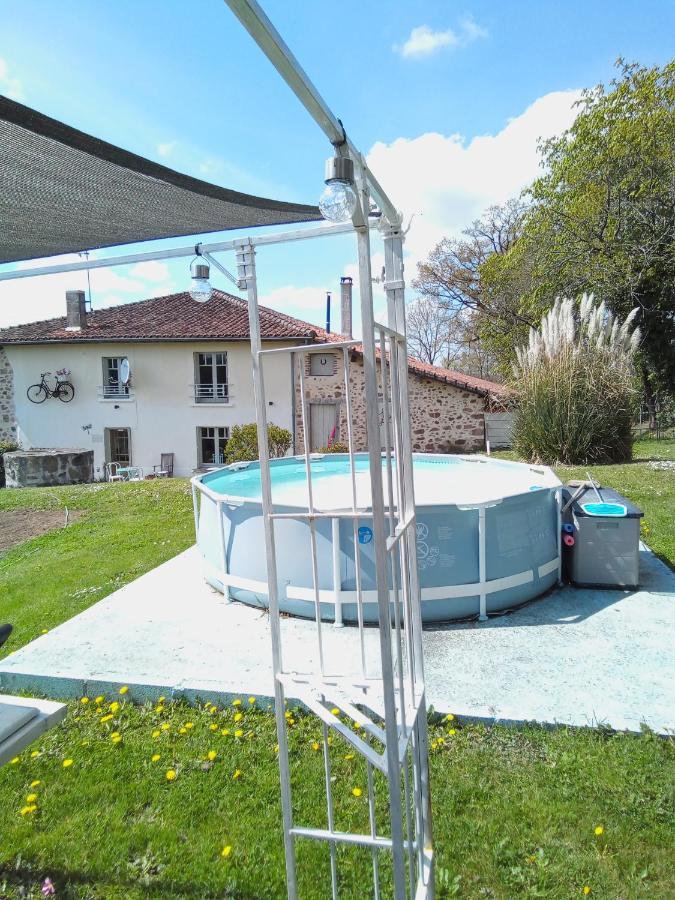 Les Outres Chabrac Exterior foto